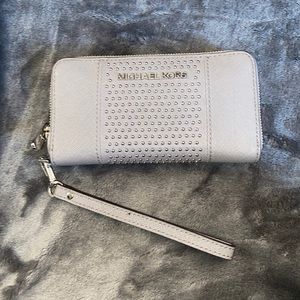 Michael kors gray wristlet